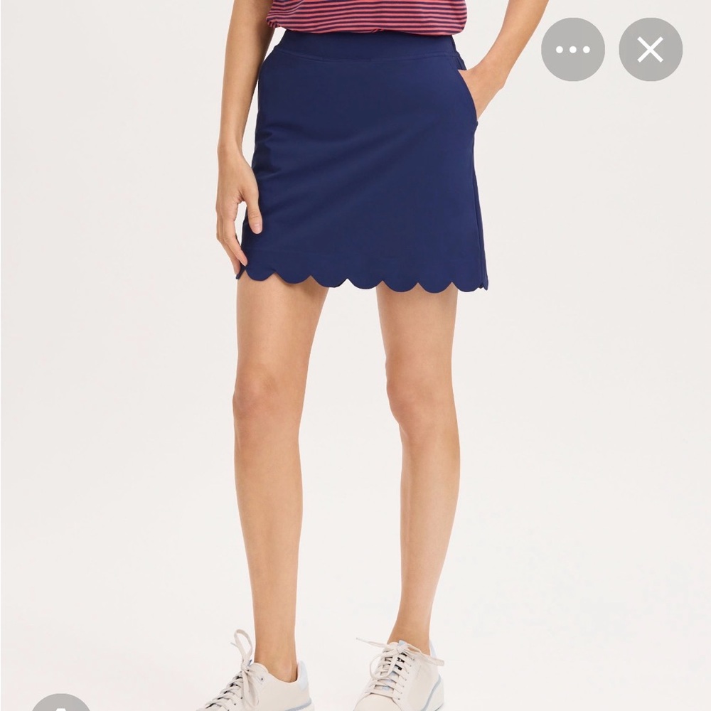 Renwick Women's Navy Scallop Hem Mini Skirt Large NWOT